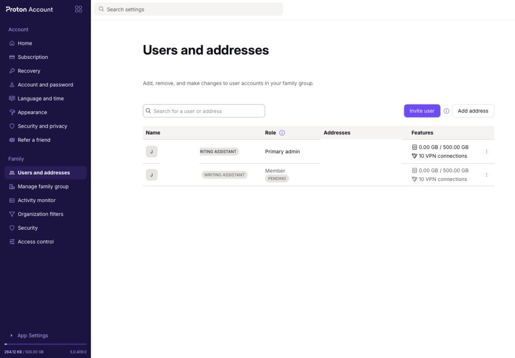 Proton pagina Users and addresses met twee gebruikers: de primaire beheerder en een openstaande uitnodiging